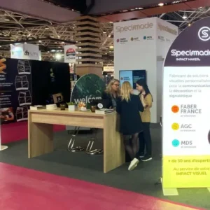 Réussir son salon professionnel: optimiser stand, roll-up et PLV